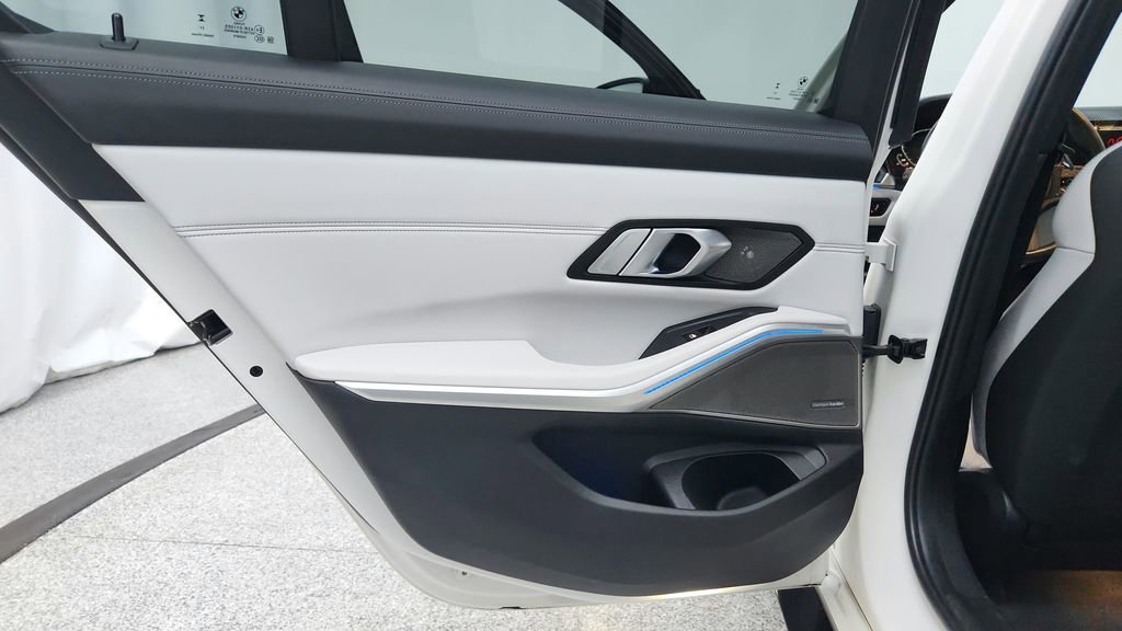 Used 2022 BMW M3 Competition w/ M Carbon Exterior Package image 33