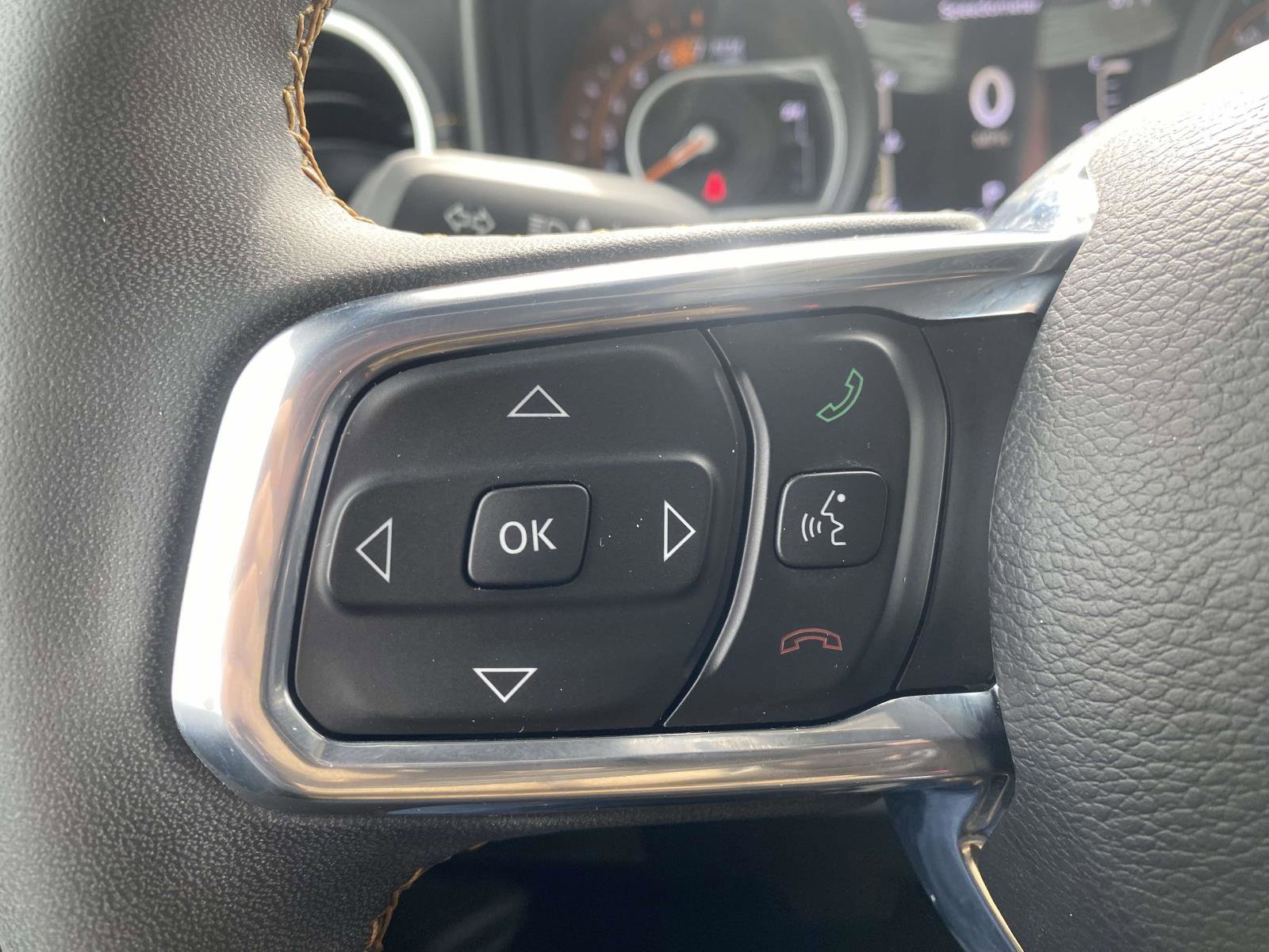 Used 2024 Jeep Wrangler Unlimited Sahara w/ Technology Group image 19