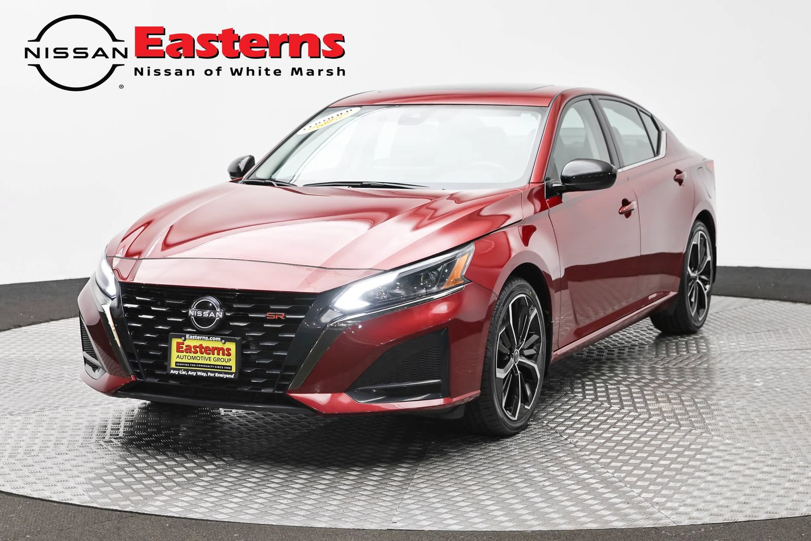 Used 2023 Nissan Altima 2.5 SR w/ SR Premium Package FWD image 1