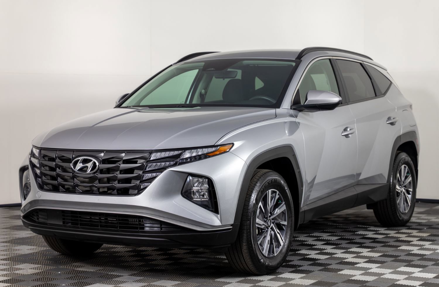 Used 2024 Hyundai Tucson Blue image 2