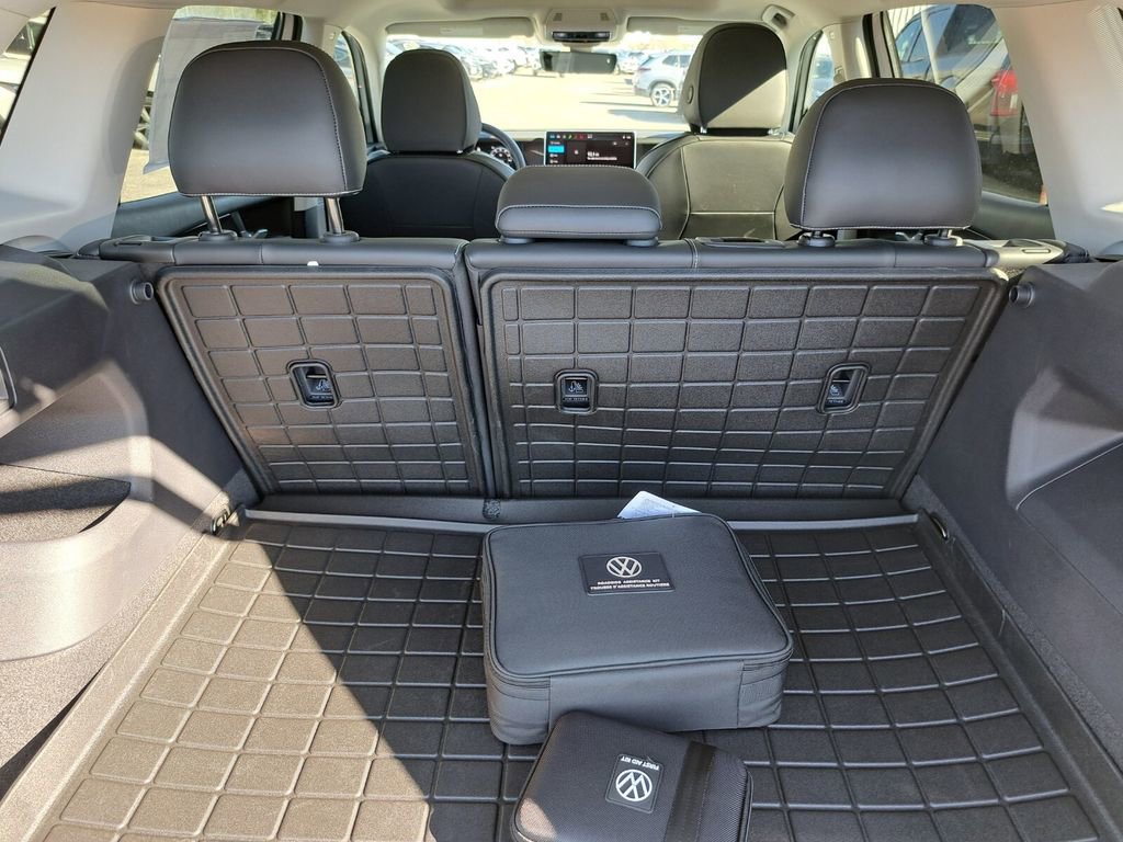 New 2026 Volkswagen Tiguan SE image 28