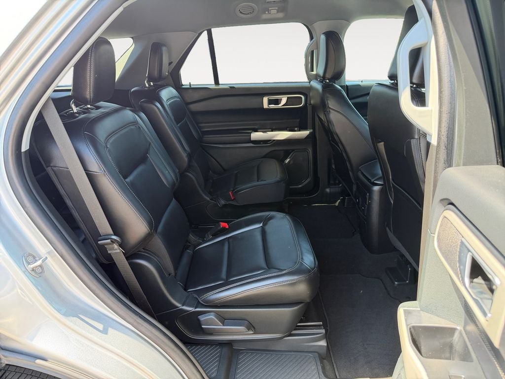 Used 2023 Ford Explorer XLT w/ Equipment Group 202A AWD/4WD image 23