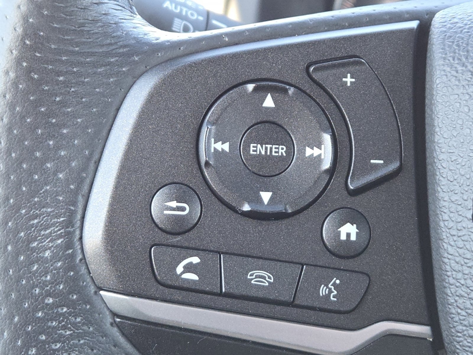 Used 2023 Honda Passport EX-L image 32