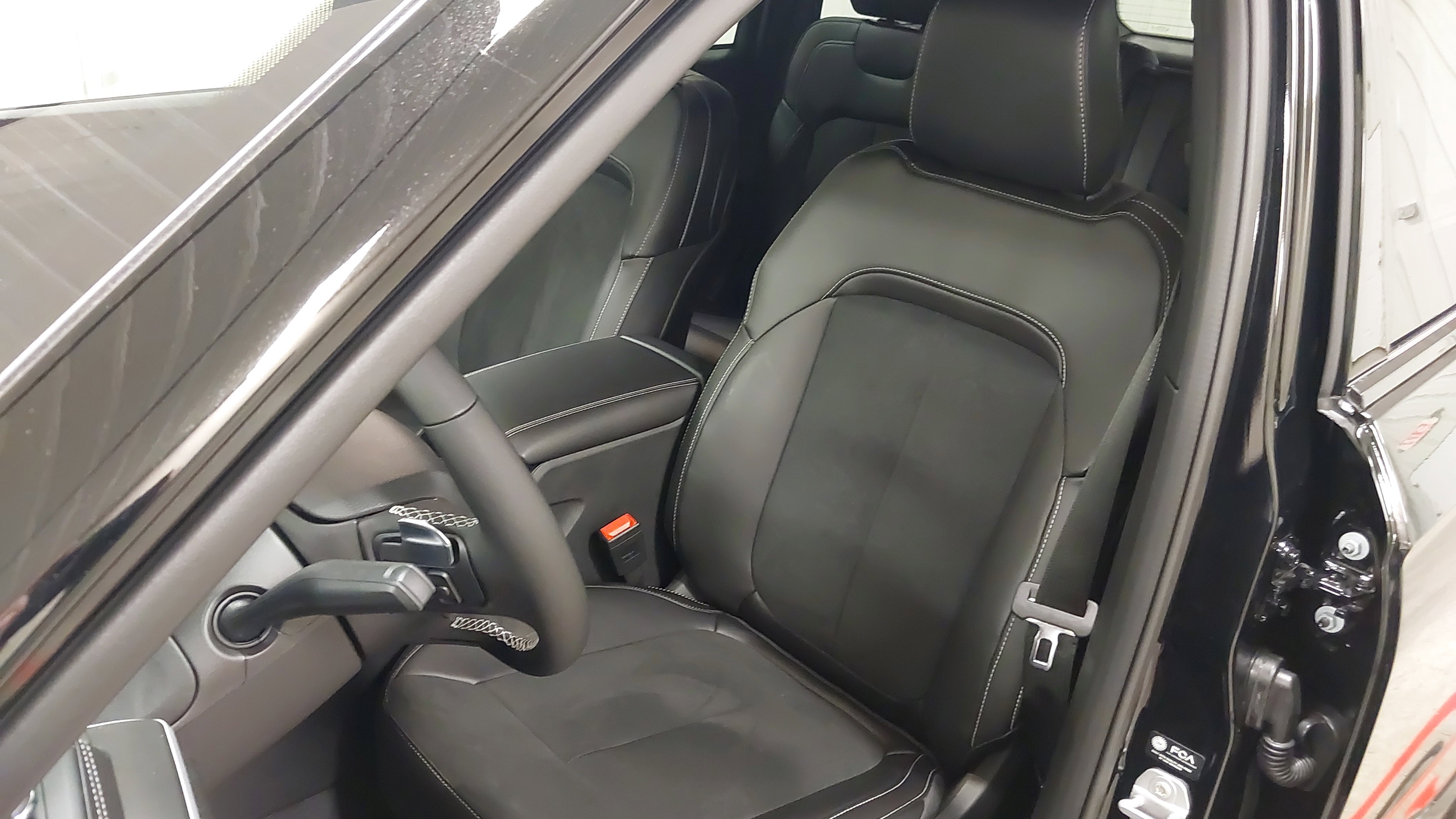 New 2025 Jeep Grand Cherokee Altitude image 22