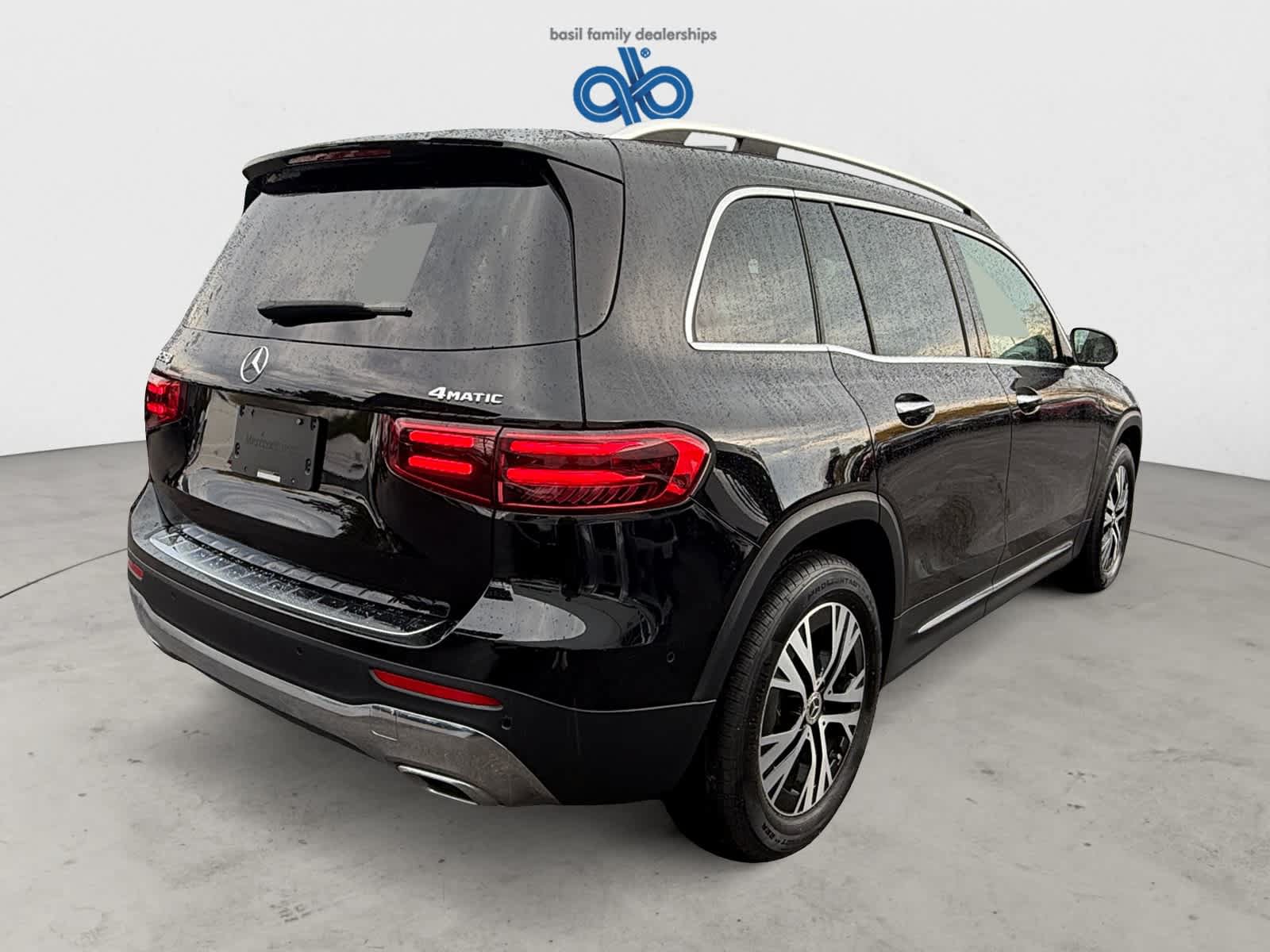 Used 2024 Mercedes-Benz GLB 250 4MATIC image 6