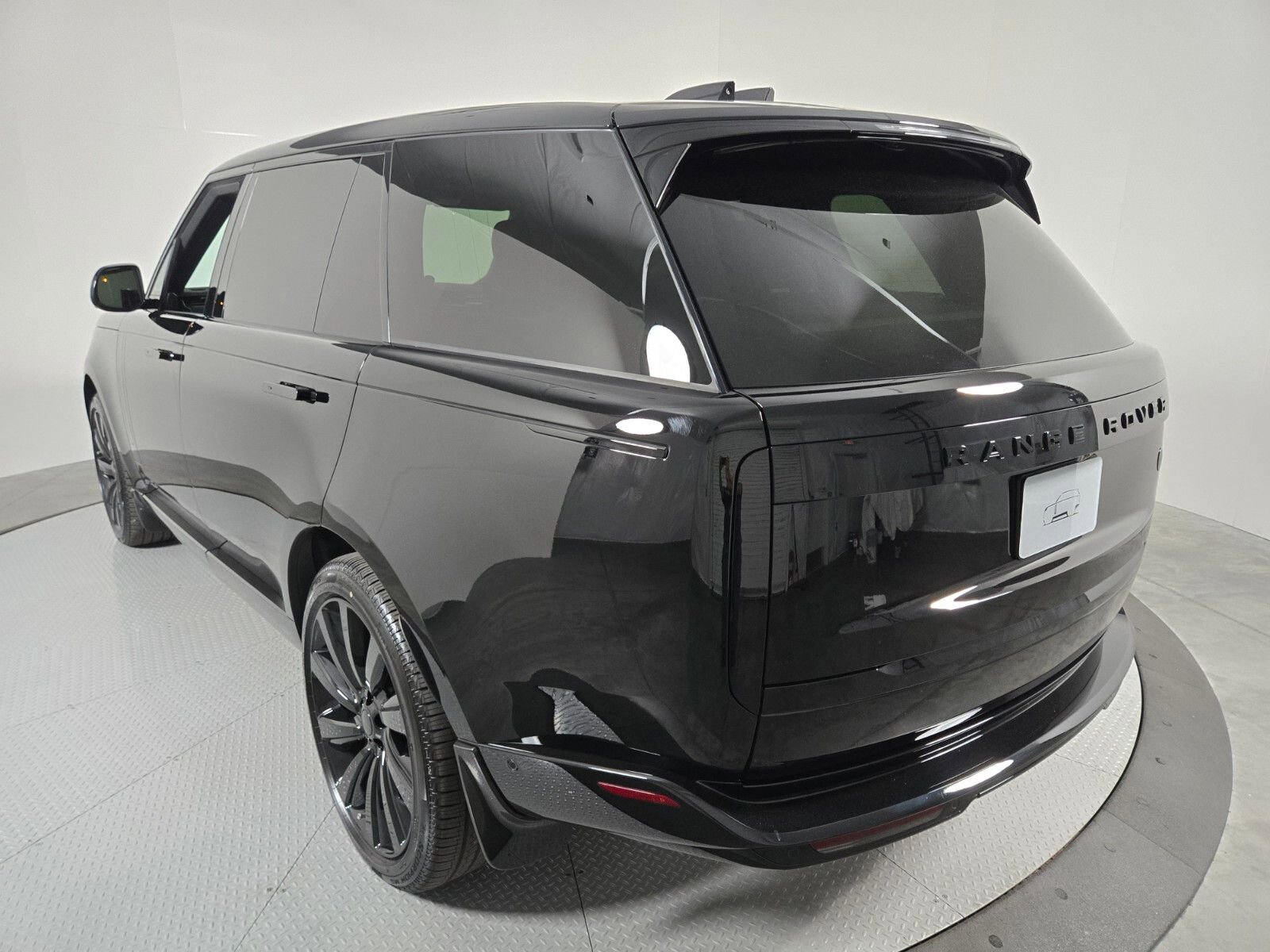 New 2026 Land Rover Range Rover Long Wheel Base SV AWD/4WD image 11