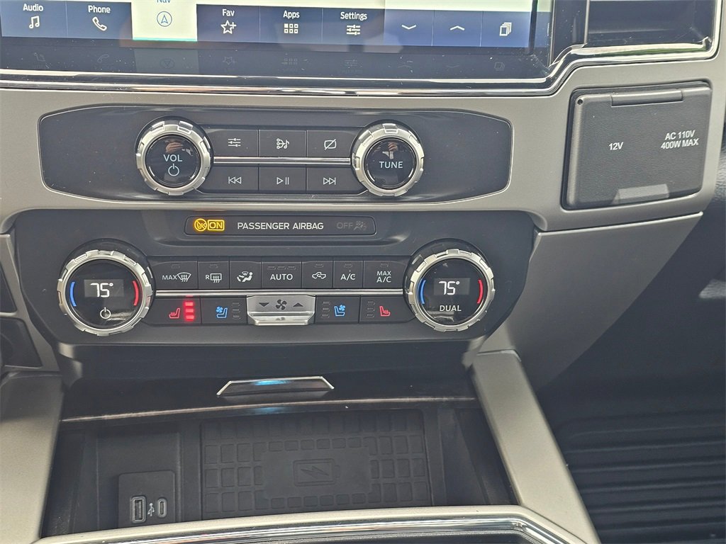 Used 2022 Ford F250 Lariat w/ Black Appearance Package image 32