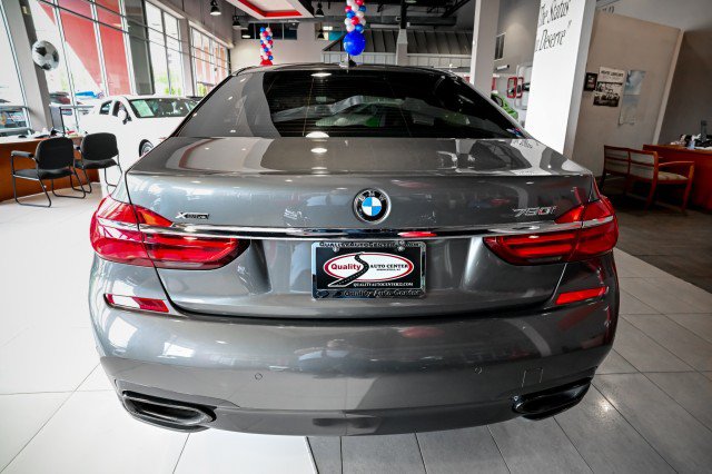 Used 2019 BMW 750i xDrive w/ M Sport Package AWD/4WD image 6