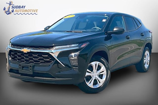 Used 2024 Chevrolet Trax LS FWD image 1
