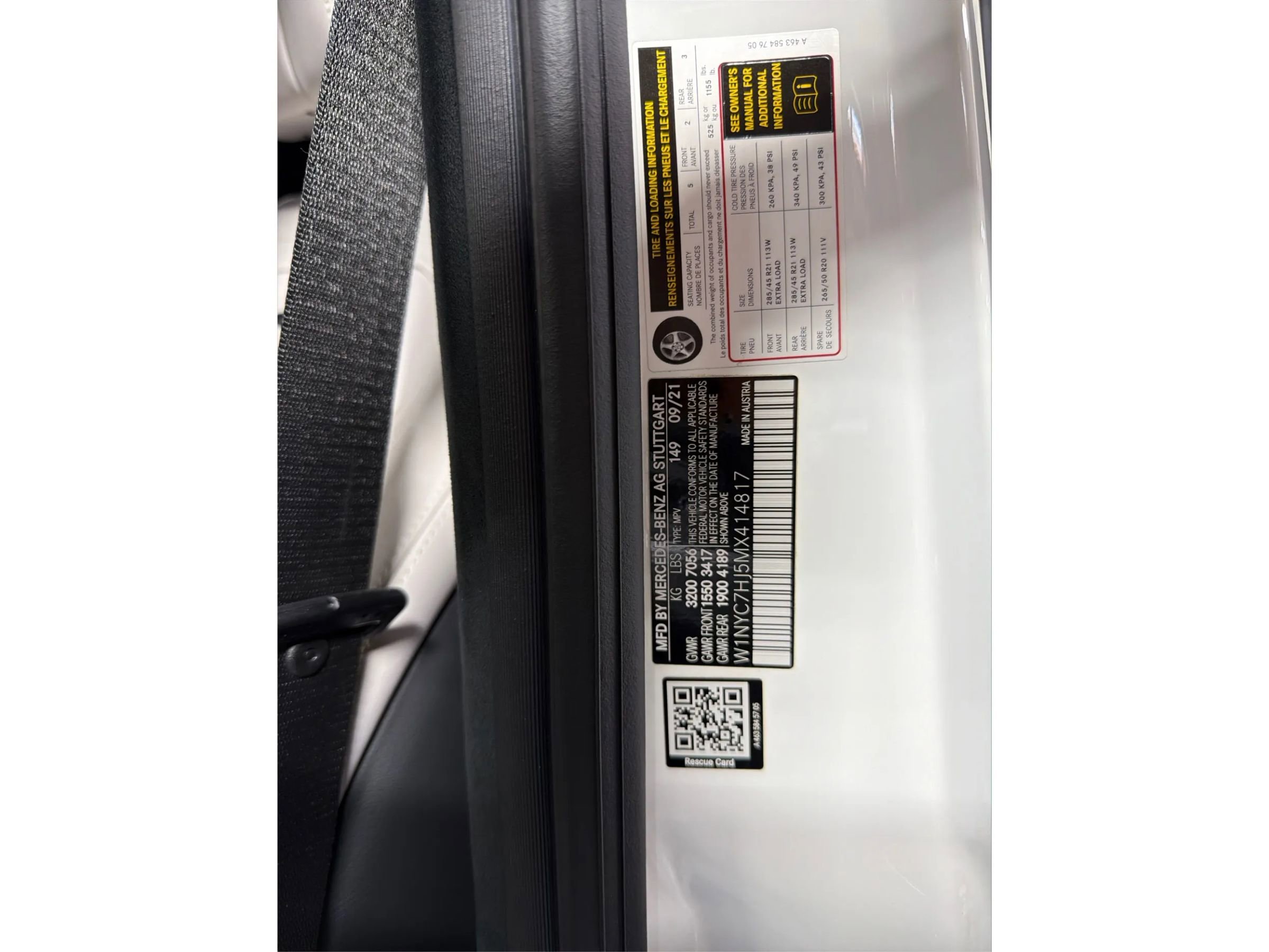 Used 2021 Mercedes-Benz G 63 AMG 4MATIC w/ G Manufaktur Interior Package image 21