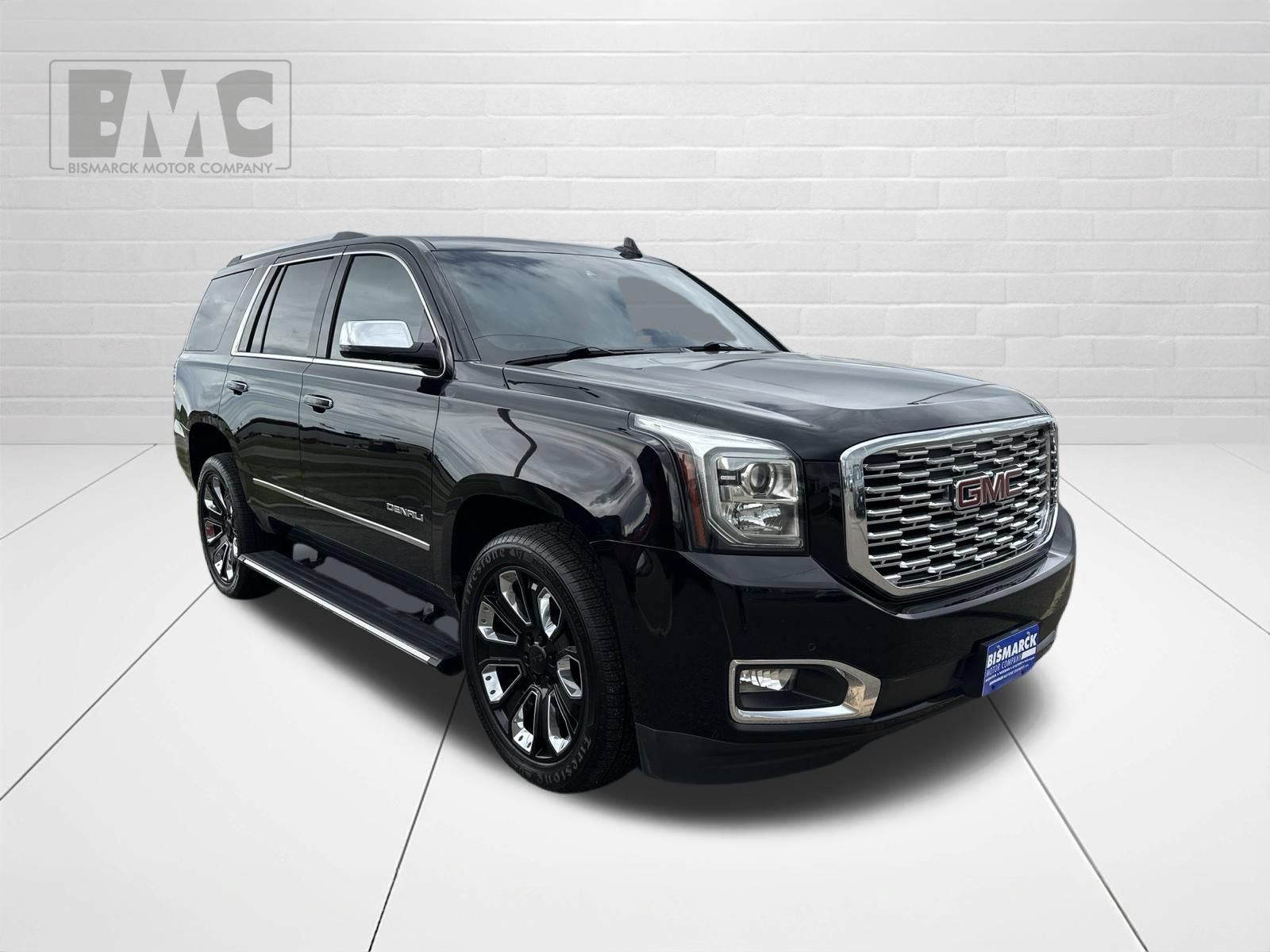 Used 2019 GMC Yukon Denali w/ Denali Ultimate Black Edition AWD/4WD image 2