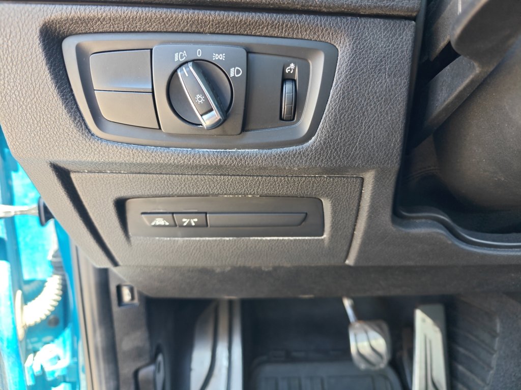 Used 2018 BMW M2 w/ Executive Package RWD image 12
