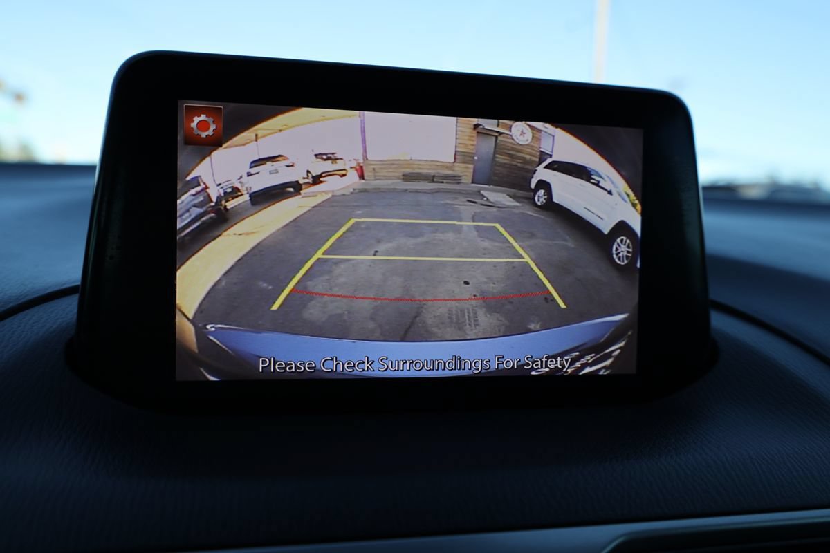 Used 2017 MAZDA MAZDA3 Touring w/ Popular Equipment Package FWD image 26