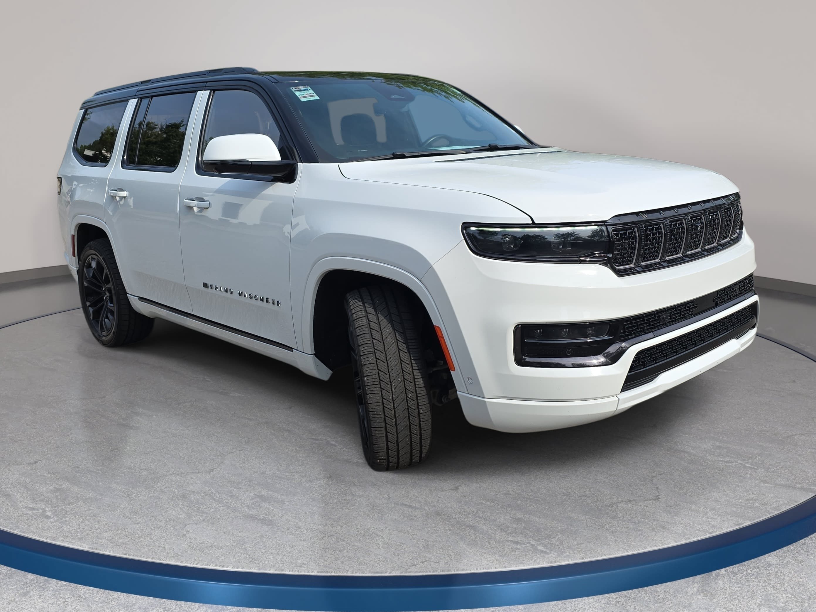 Used 2022 Jeep Grand Wagoneer Series II AWD/4WD image 3