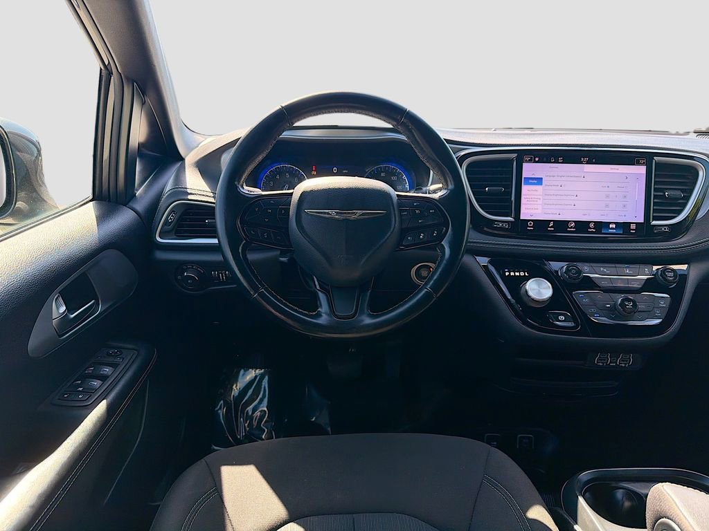 Used 2021 Chrysler Pacifica Touring w/ S Appearance Package image 23