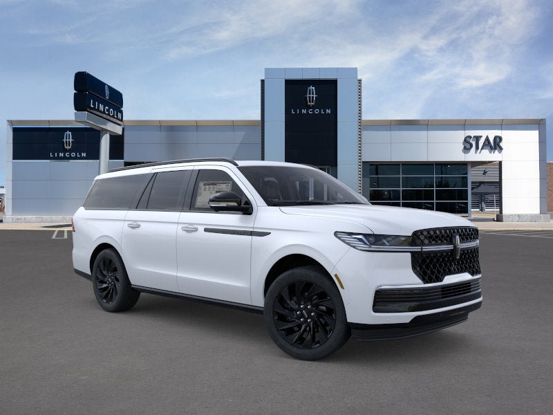 New 2026 Lincoln Navigator L Reserve w/ Jet Appearance Package AWD/4WD image 7