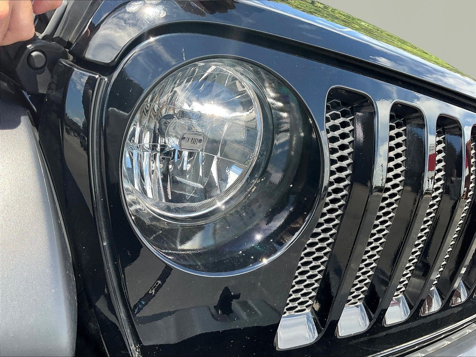 Used 2023 Jeep Wrangler Unlimited Sport AWD/4WD image 31