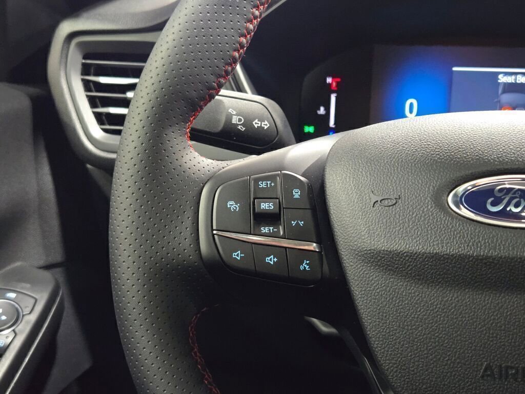 New 2025 Ford Escape ST-Line w/ Tech Pack #1 image 31