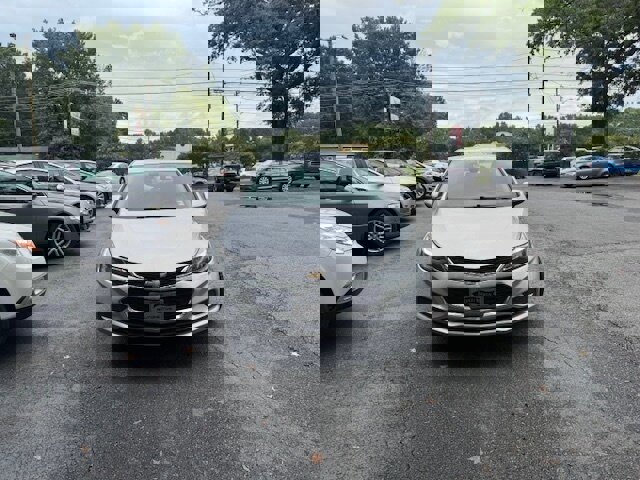 Used 2017 Chevrolet Cruze LT w/ Convenience Package image 3