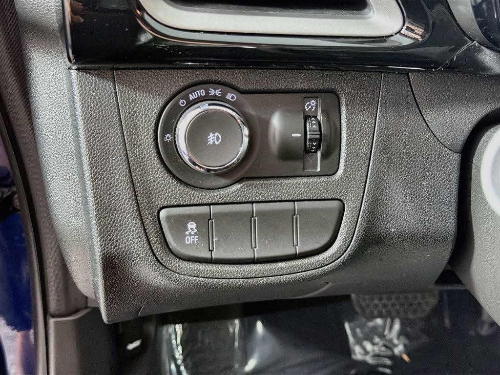 Used 2022 Chevrolet Spark ACTIV FWD image 31