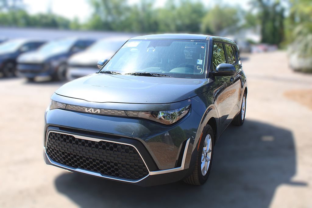 Certified 2025 Kia Soul LX w/ LX Technology Package image 15