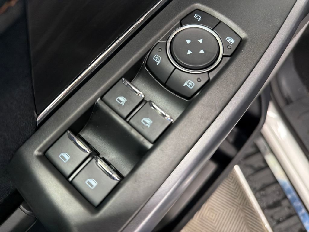 New 2025 Ford F150 Lariat w/ Equipment Group 501A Mid image 16