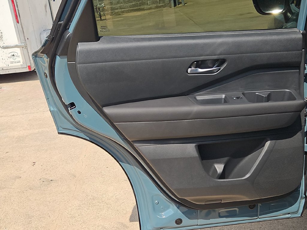 New 2026 Nissan Pathfinder SL FWD image 17