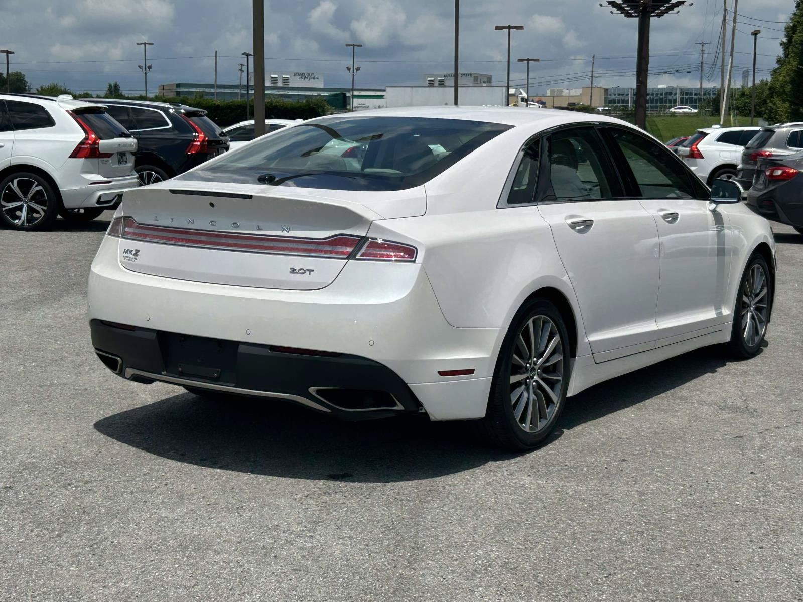 Used 2018 Lincoln MKZ Select w/ Select Plus Package FWD image 5