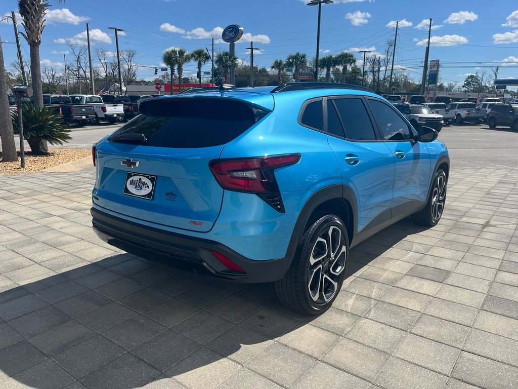 Used 2025 Chevrolet Trax RS w/ Driver Confidence Package image 6