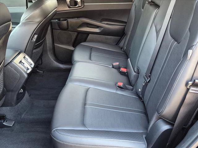 Used 2024 Kia Sorento S FWD image 18