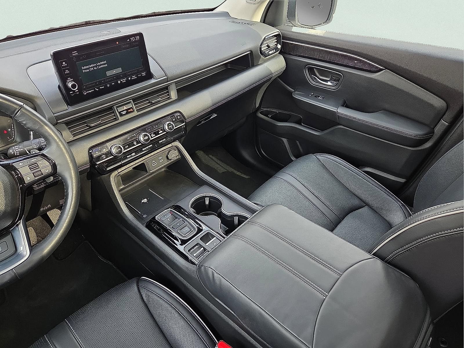 Used 2023 Honda Pilot Elite image 13