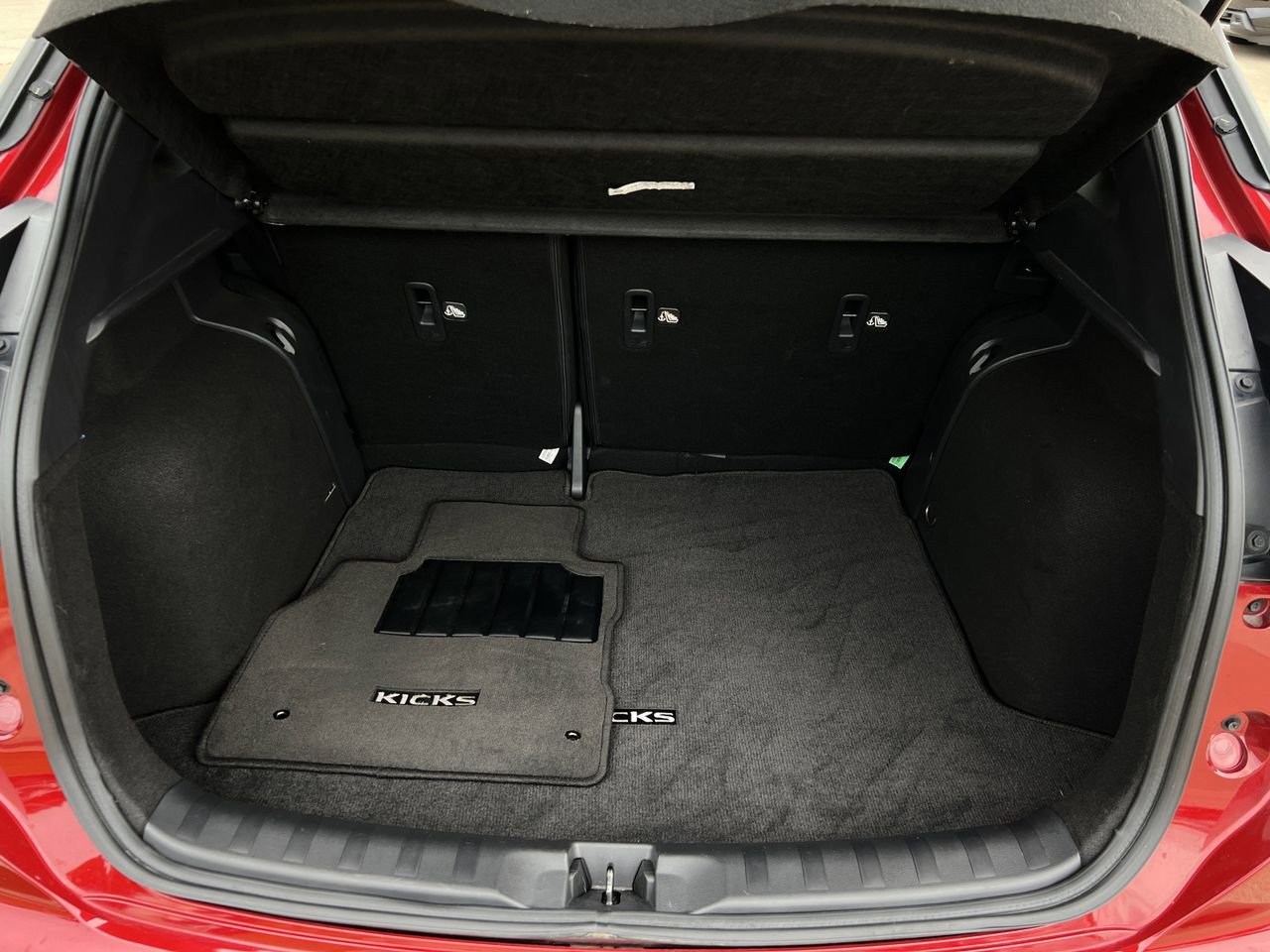 Used 2023 Nissan Kicks SR w/ SR Premium Package image 26