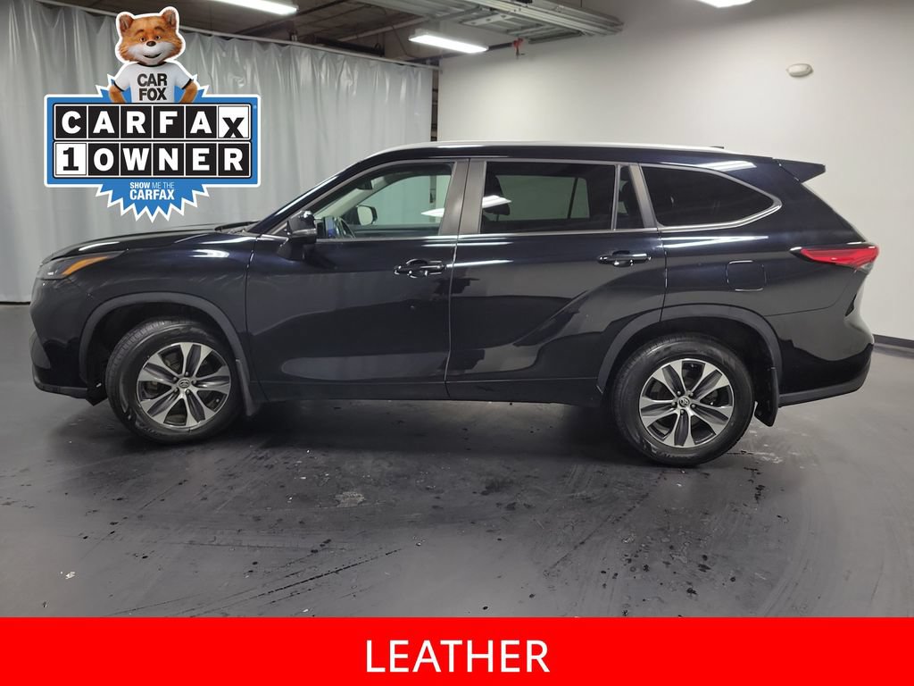 Used 2023 Toyota Highlander XLE AWD/4WD image 5