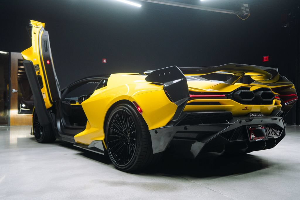 Used 2024 Lamborghini Revuelto AWD/4WD image 54