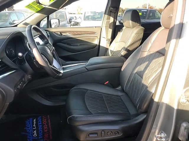 Used 2023 Buick Enclave Avenir w/ Avenir Technology Package image 9
