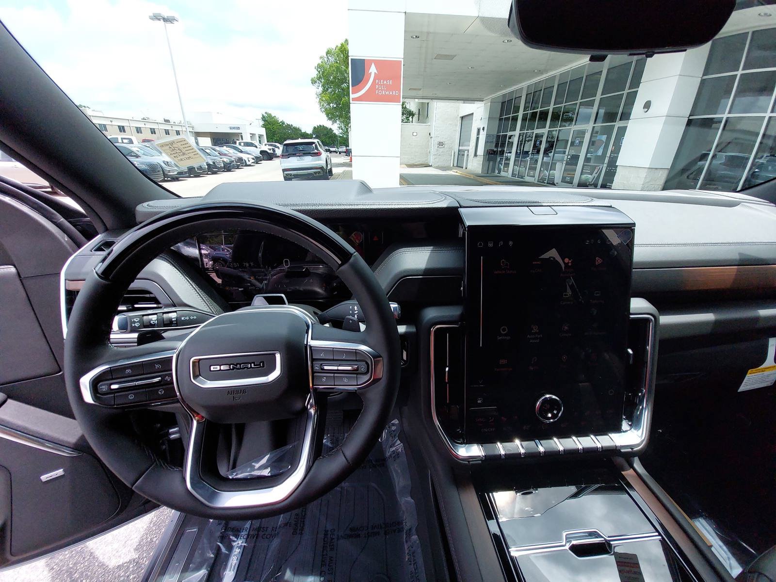 New 2026 GMC Yukon XL Denali w/ Denali Reserve Package AWD/4WD image 18