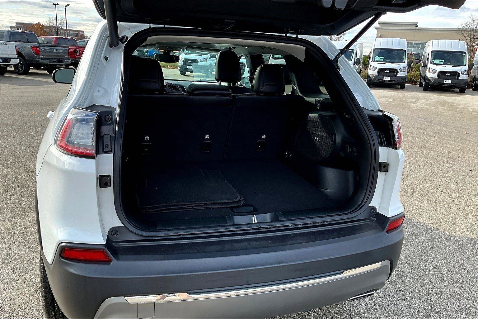 Used 2022 Jeep Cherokee Limited image 19