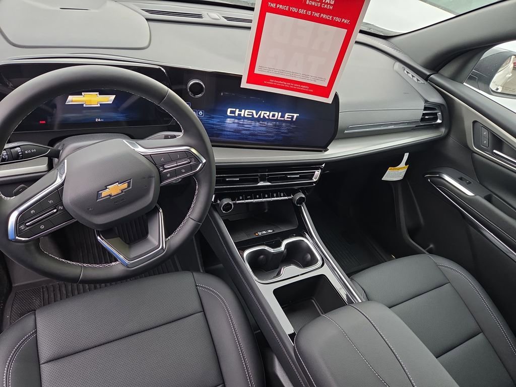 New 2025 Chevrolet Traverse LT w/ LPO, Floor Liner Package image 13