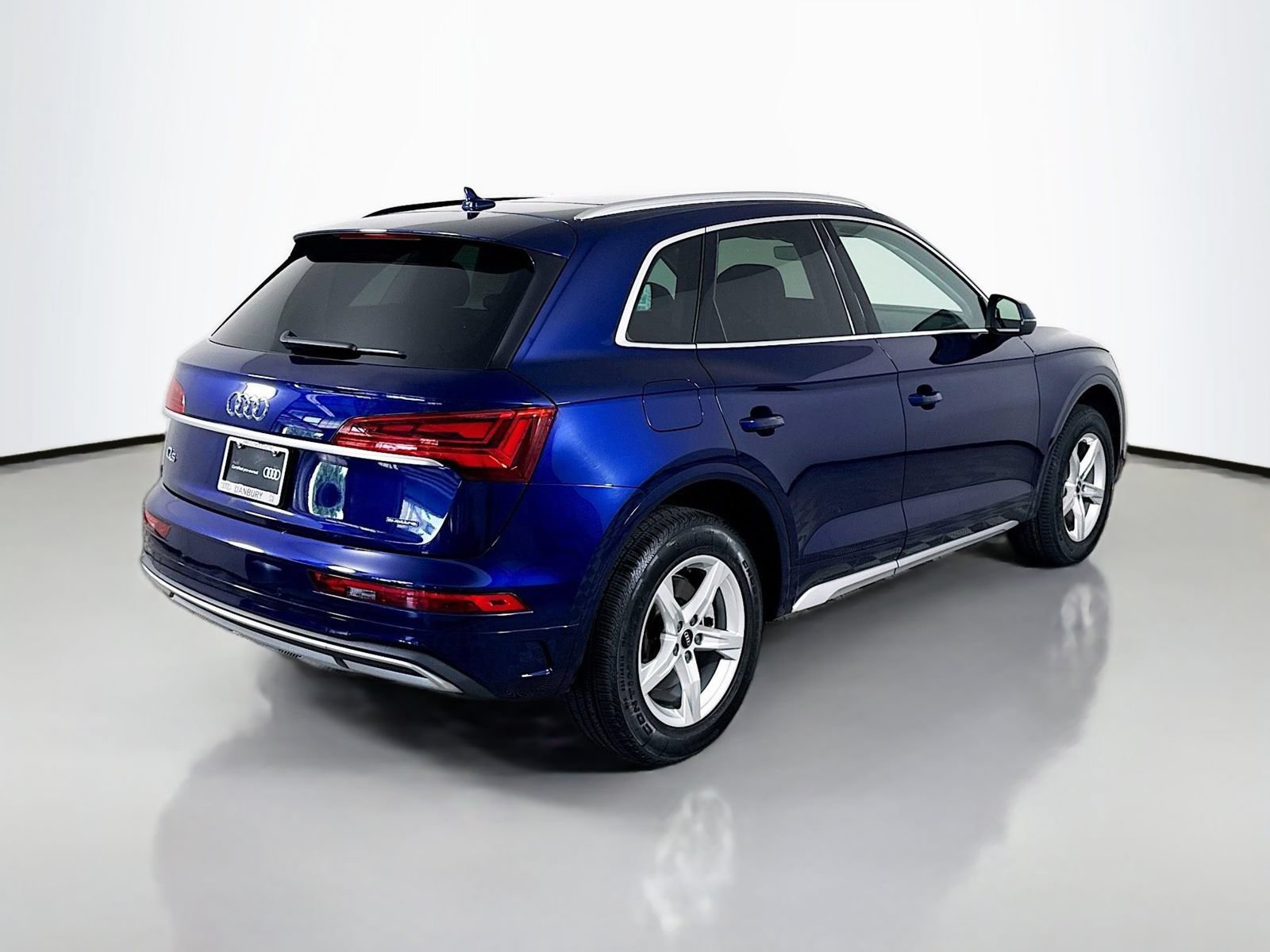 Certified 2023 Audi Q5 Premium w/ Convenience Package AWD/4WD image 9