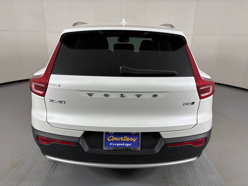 Used 2023 Volvo XC40 B5 Ultimate w/ Protection Package Premier image 7