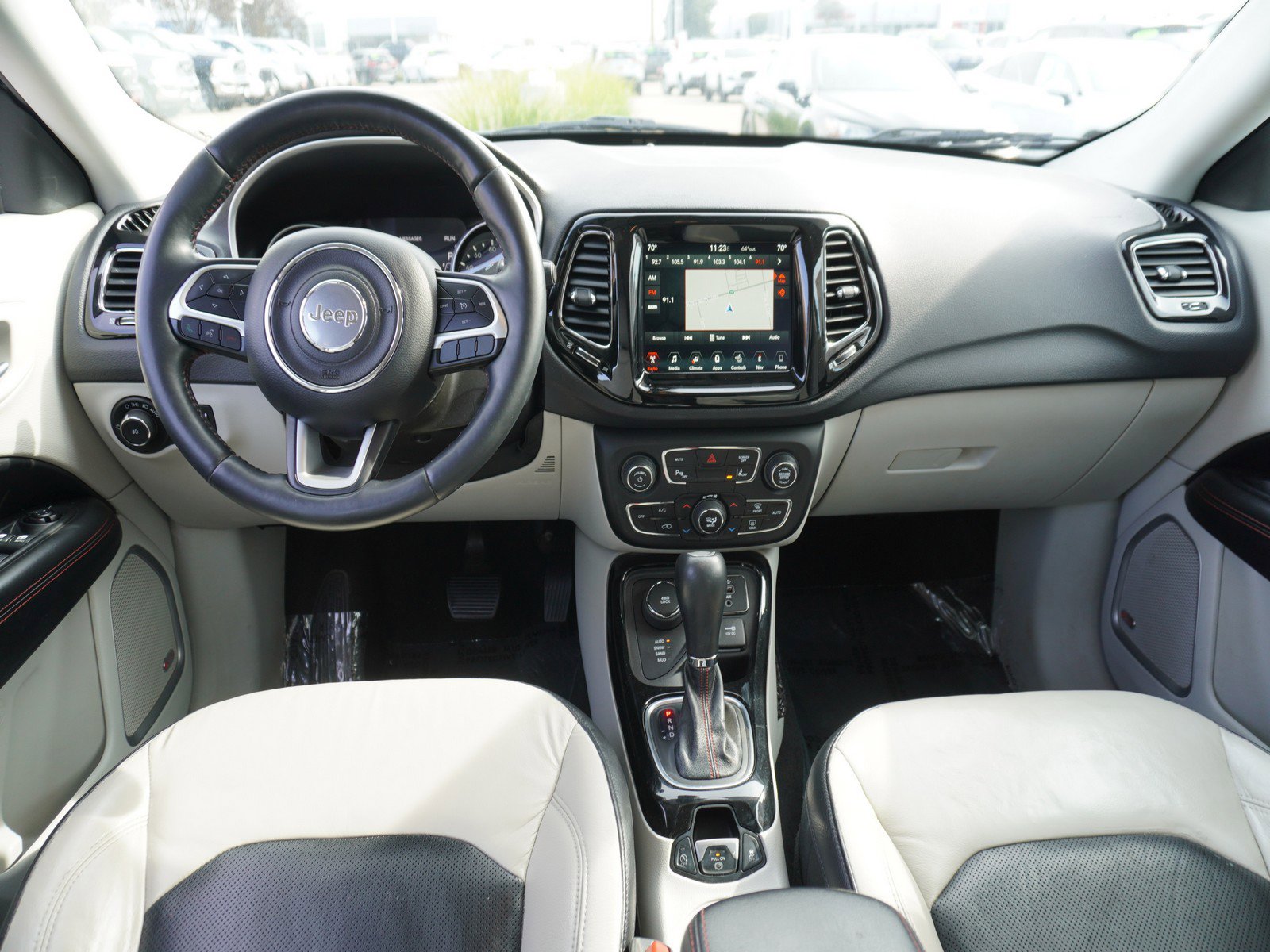 Used 2017 Jeep Compass Limited image 2