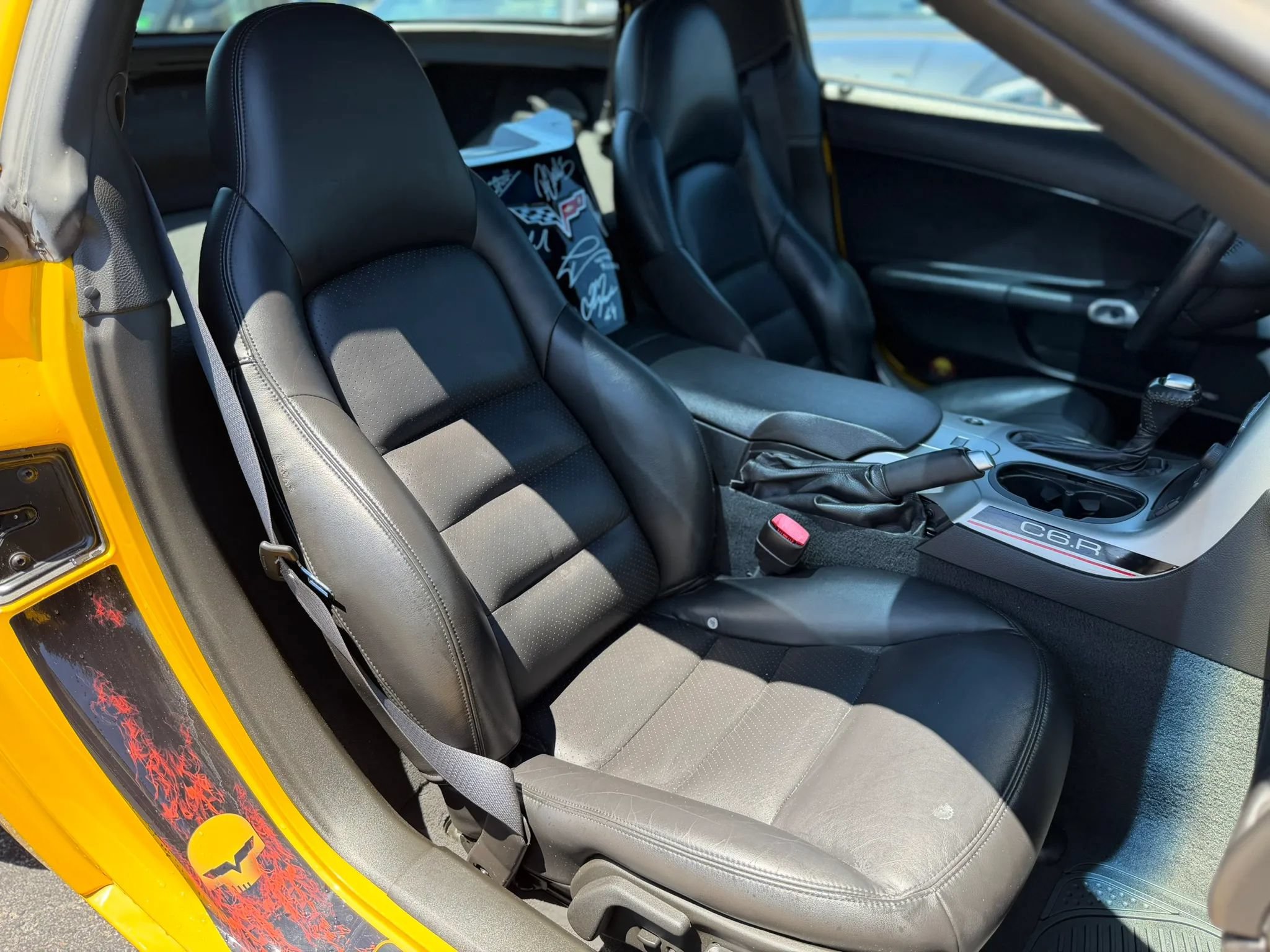 Used 2005 Chevrolet Corvette Coupe w/ Preferred Equipment Group RWD image 22