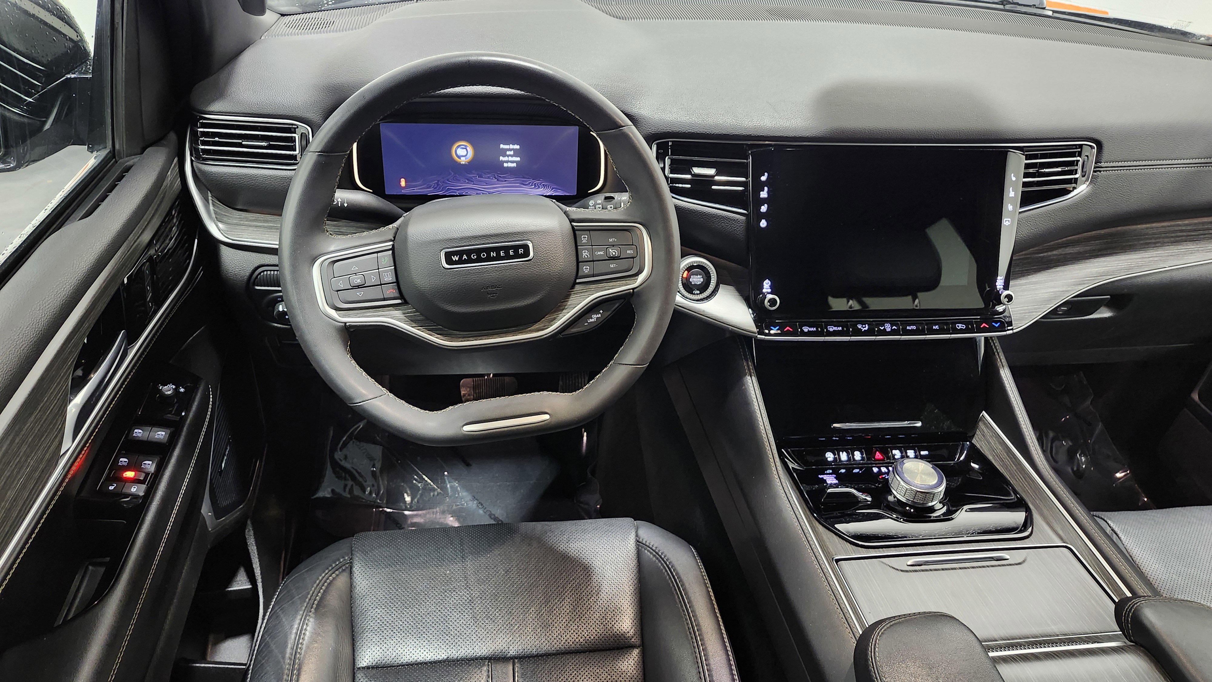 Used 2023 Jeep Wagoneer Series II image 33