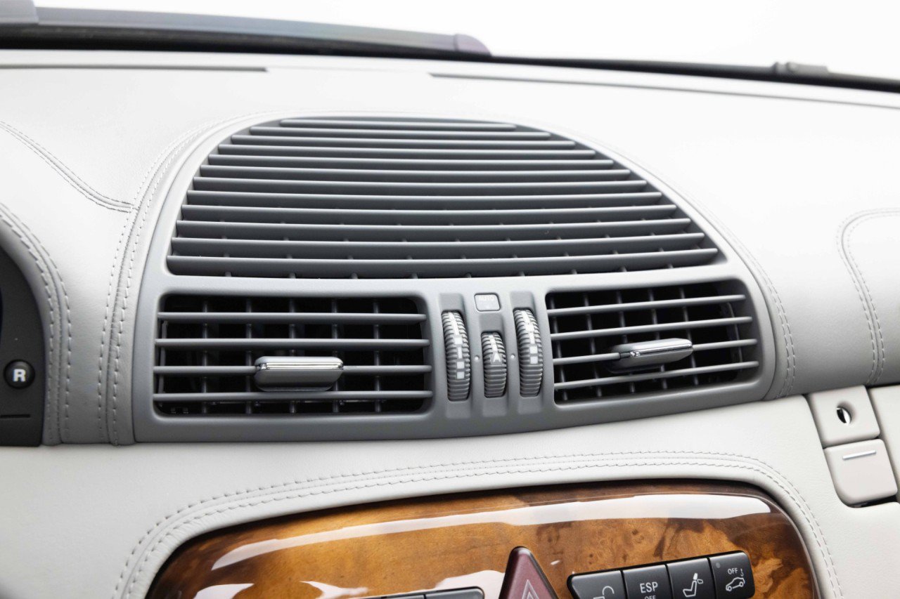 Used 2005 Mercedes-Benz CL 65 AMG image 36