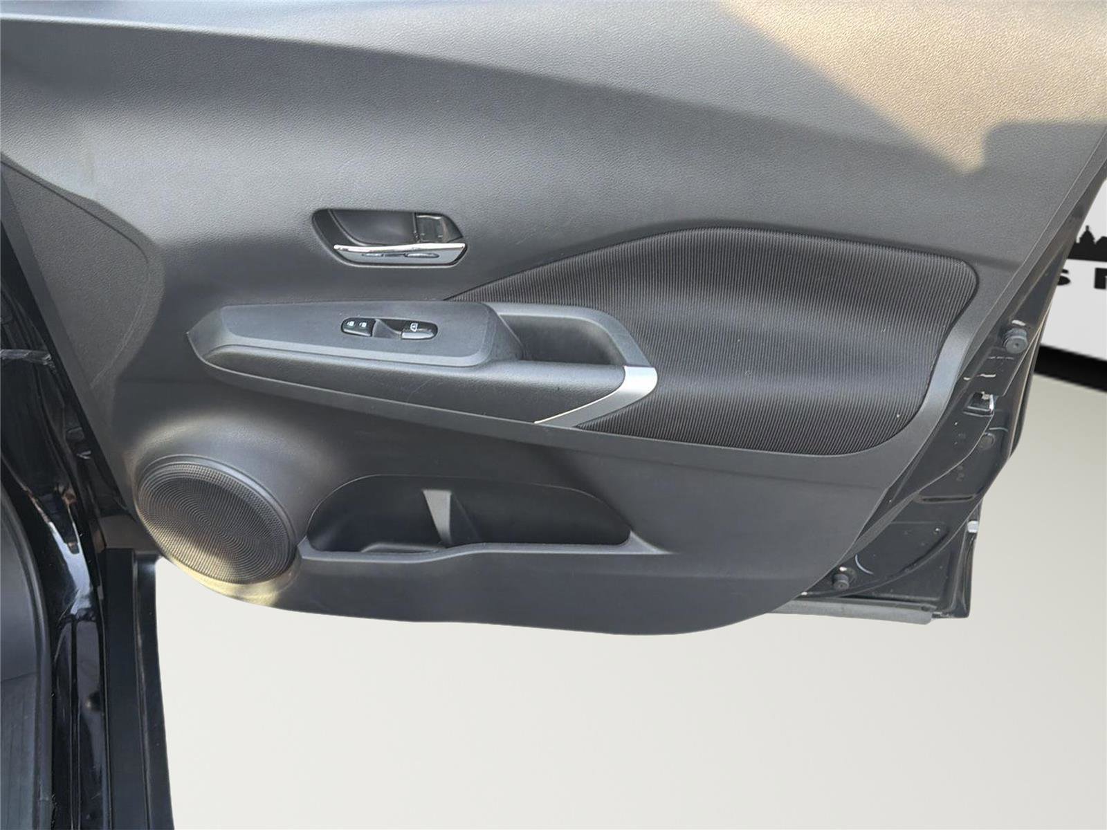 Used 2022 Nissan Kicks SV FWD image 25