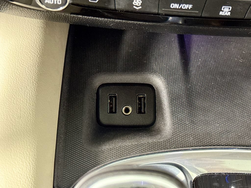Used 2019 Buick Enclave Premium w/ Experience Buick Package AWD/4WD image 18