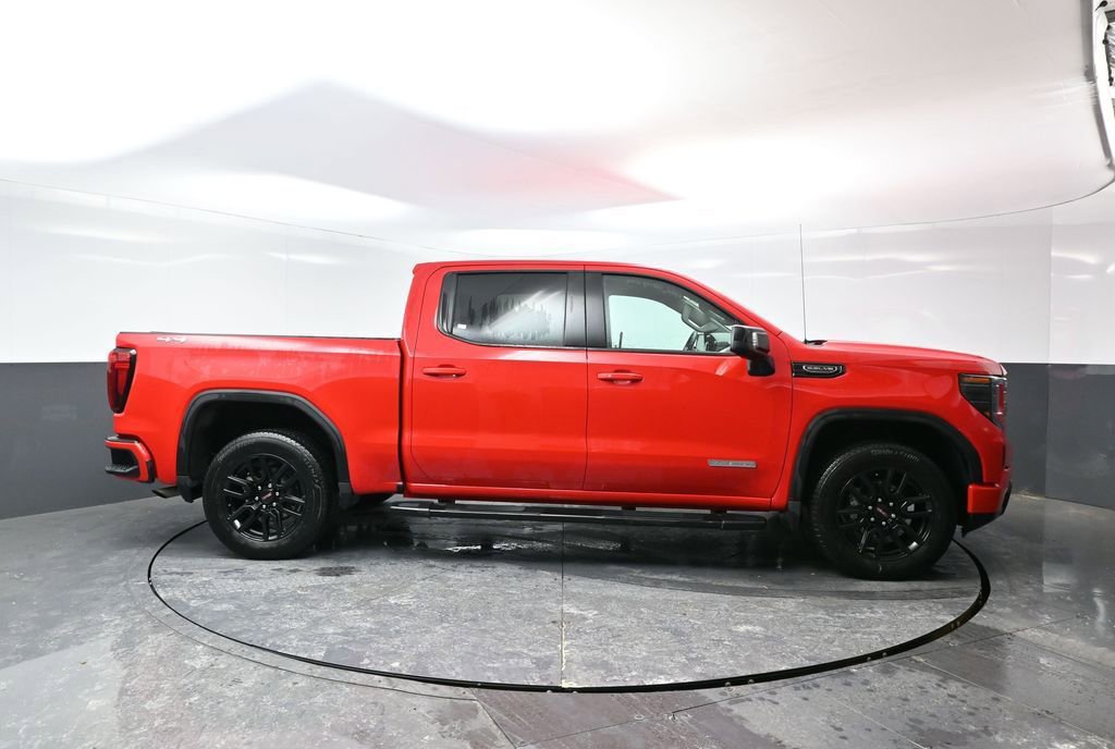 Used 2025 GMC Sierra 1500 Elevation w/ Elevation Premium Package image 4
