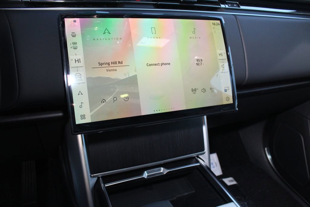 New 2026 Land Rover Range Rover SE AWD/4WD image 16