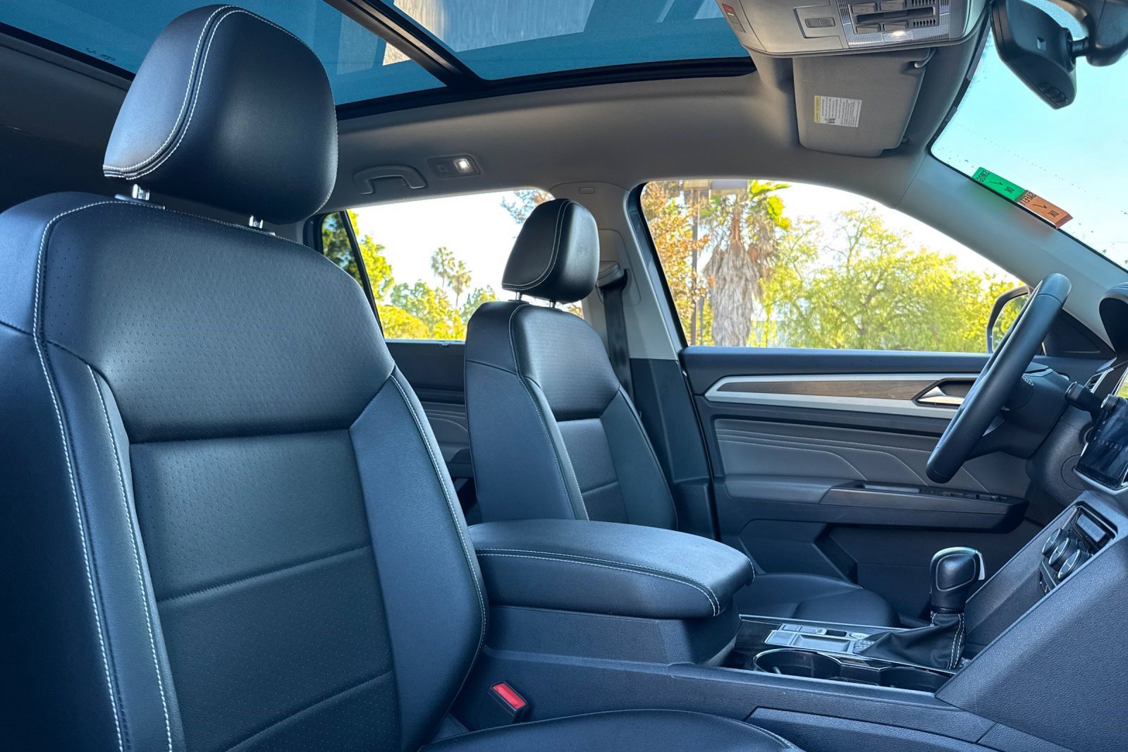 Used 2023 Volkswagen Atlas SE image 30