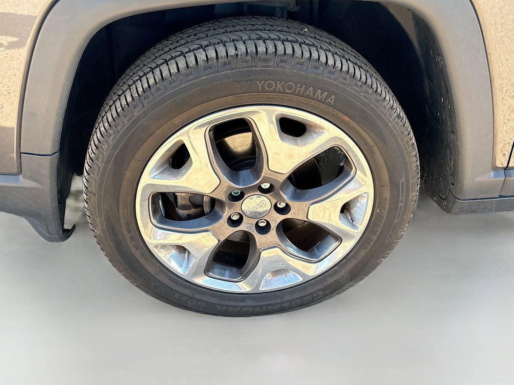 Used 2020 Jeep Compass Limited image 31